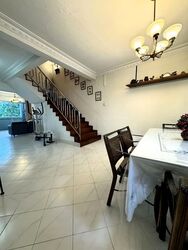 Blk 240 Lorong 1 Toa Payoh (Toa Payoh), HDB Executive #546176771